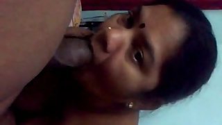 Mature south bhabhi sucking big cock her partner naked