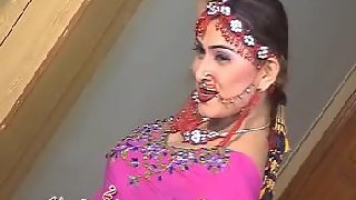 Sexy mature punjaban tawaif dancing