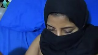 lucknow housewife covering her face fucking her base