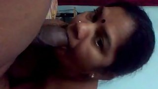 Mature south Indian bhabhi hot blowjob